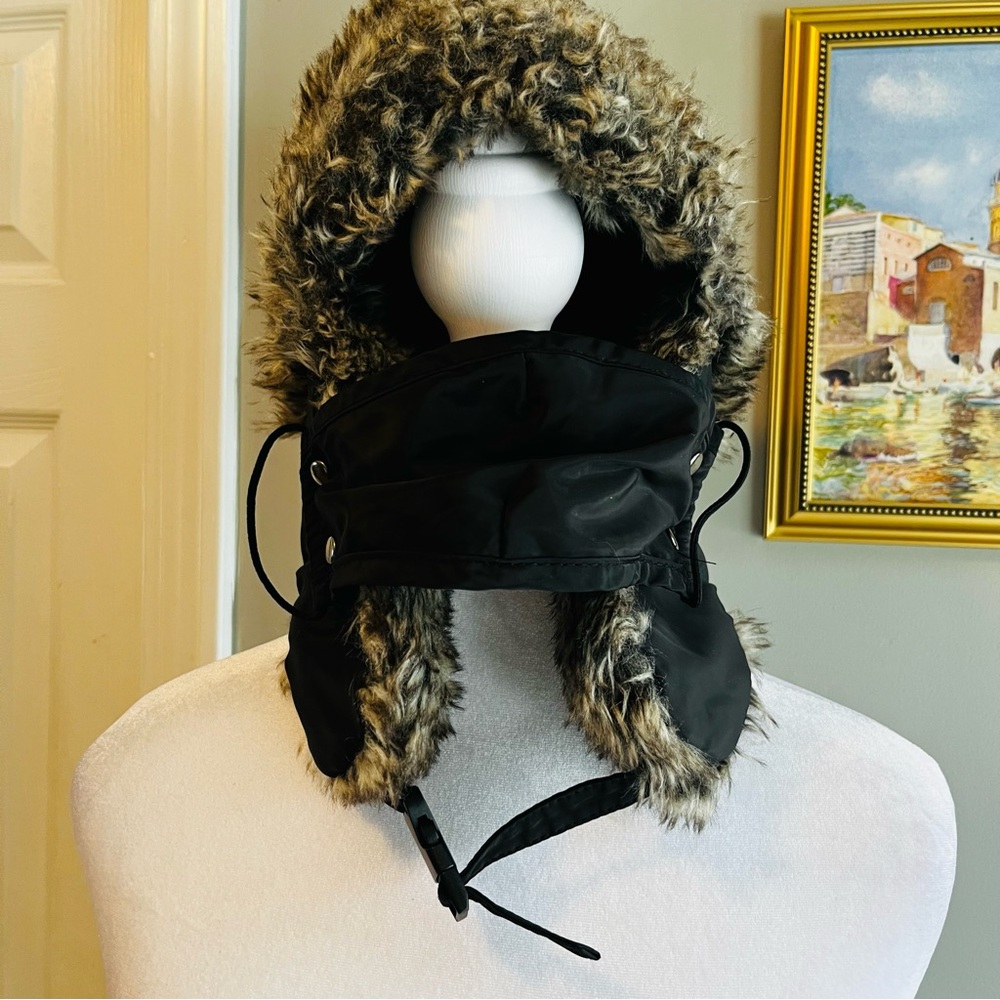 Faux Fur Trimmed Black Winter Hat Winter Trapper Bomber Hat NWOT